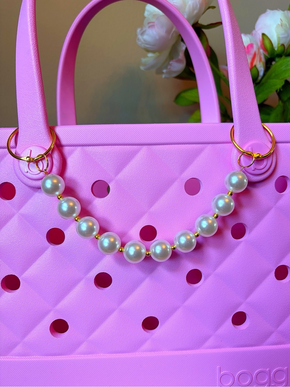♥️💖 Bogg Quilted Pink Taffy Bitty & Large Pearl Bag Chain Charm Bougie Bogg NWT - Picture 8 of 17